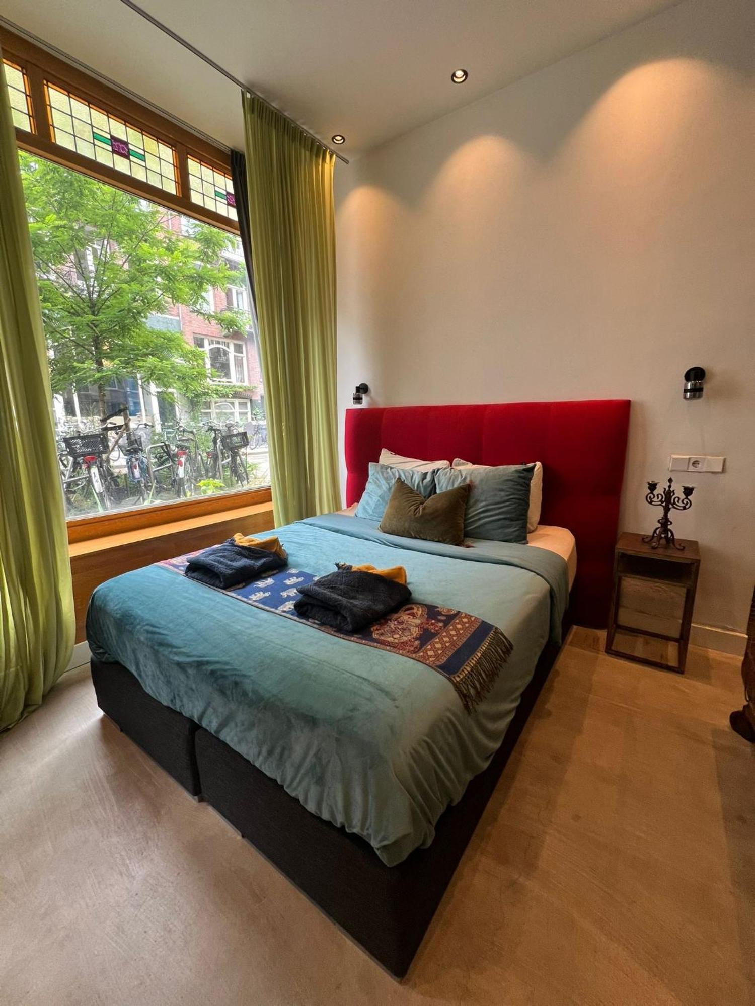 Bed and Breakfast Boutique Амстердам Экстерьер фото